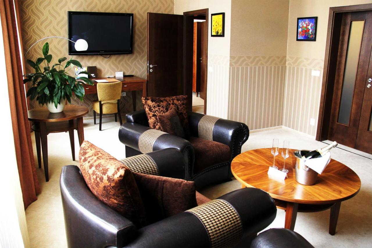 Hotel Baltaci Atrium Zlin Exterior photo