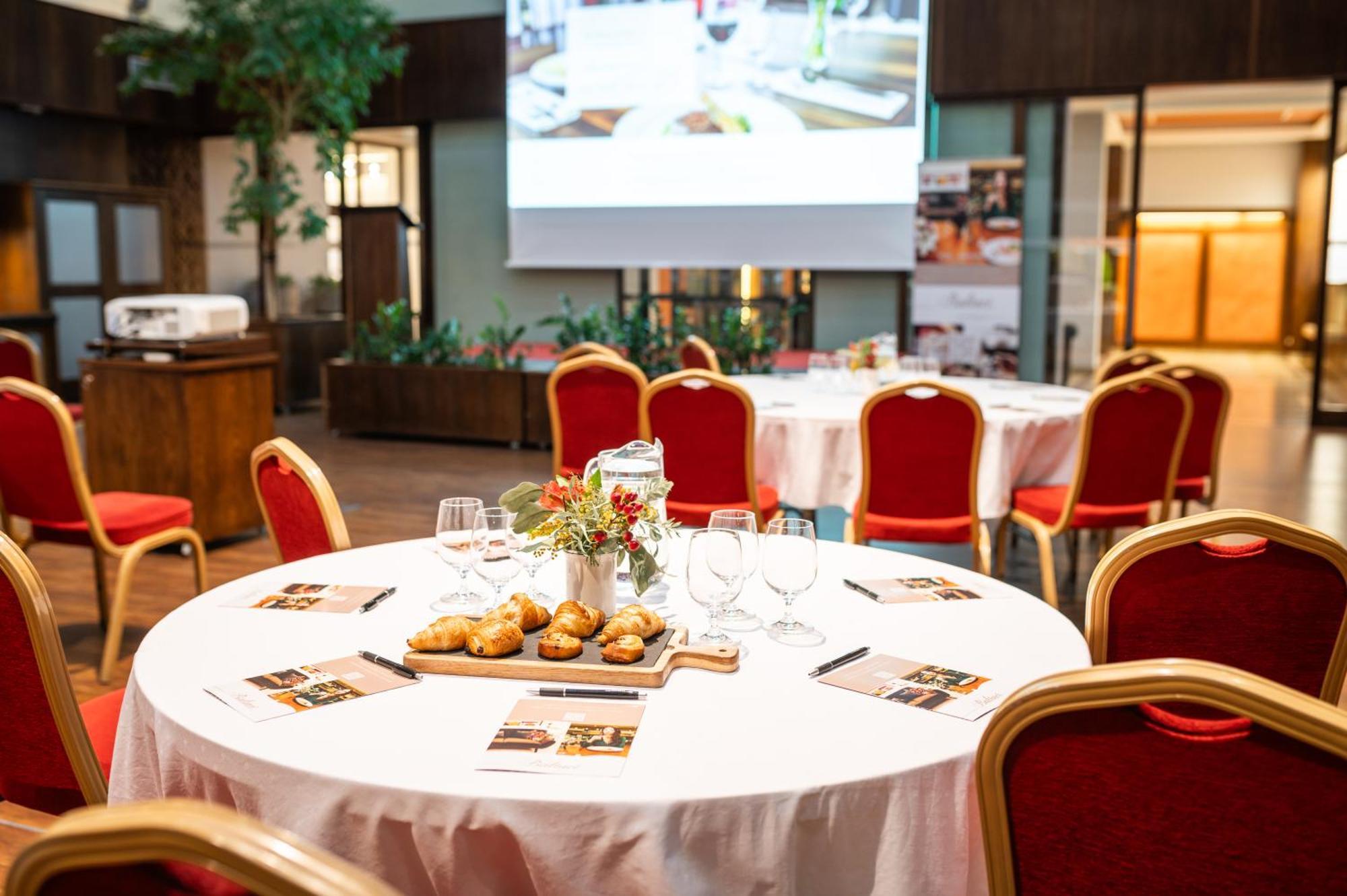 Hotel Baltaci Atrium Zlin Exterior photo