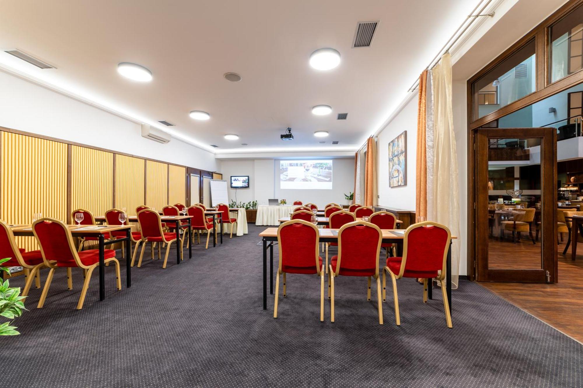 Hotel Baltaci Atrium Zlin Exterior photo